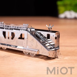 Поїзд модель конструктор Night Rider 3000 Apocalyptic Train Metal-Time MT083