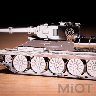 Модель танка конструктор T-34/85 Metal-Time MT071