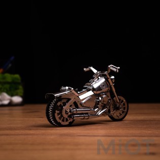 Мотоцикл механічний набір Harley Davidson Roadway Fantasy Metal-Time MT012