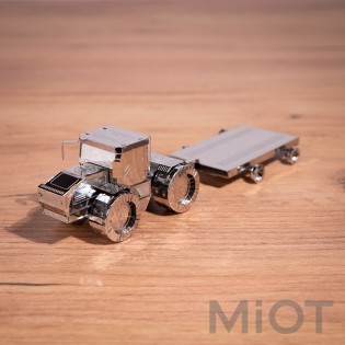 Трактор Слобожанец модель-конструктор Tractor Slobozhanets Metal-Time MT074