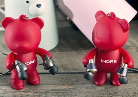 Брелок Xiaomi 1MORE Bear Earphone Stand Red