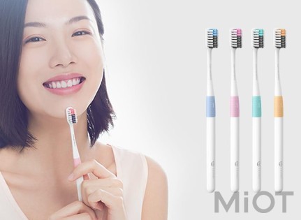 Комплект зубних щёток Xiaomi Dr.BEI Bass Toothbrush 4+1 (4 щётки +1 футляр) NUN4006RT