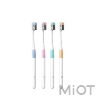 Комплект зубних щіток Xiaomi Dr.BEI Bass Toothbrush 4+1 (4 щітки +1 футляр) NUN4006RT
