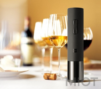 Штопор Xiaomi Huo Hou Electric Wine Bottle Opener Black (HU0027)