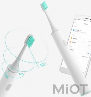 Розумна зубна електрощітка Xiaomi Mi Smart Electric Toothbrush T500 White (NUN4000CN/NUN4008GL)