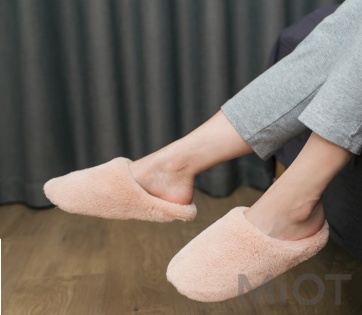 Тапочки плюшеві кімнатні Xiaomi One cloud Beige 38-39 size