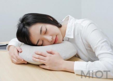 Ортопедична подушка підголовник Xiaomi 8H Neck pillow Us Beige