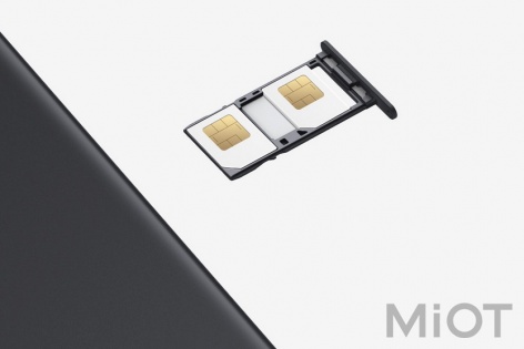 Смартфон Xiaomi QIN 1 White