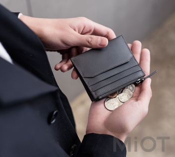 Гаманець шкіряний RunMi 90 Simple head layer calf leather wallet Black
