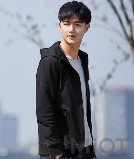Толстовка Xiaomi Uleemark Men's Hooded Zipper Cardigan Black L size 118126010