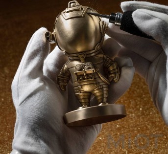 Статуетка Xiaomi TONGSHIFU Astronaut Gold