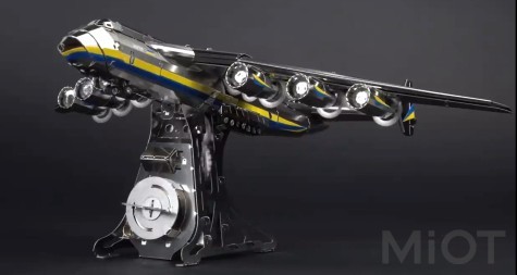 Модель самолета АН-225 Мрия АНТОНОВ собранная Ukrainian Dream Metal-Time MT001/READY