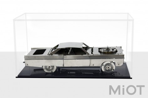 Дисплей вітринний акриловий (модель машинки, танк L195*W100*H100)