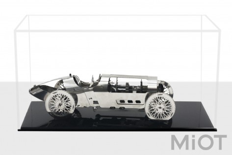 Дисплей вітринний акриловий (модель машинки, танк L195*W100*H100)