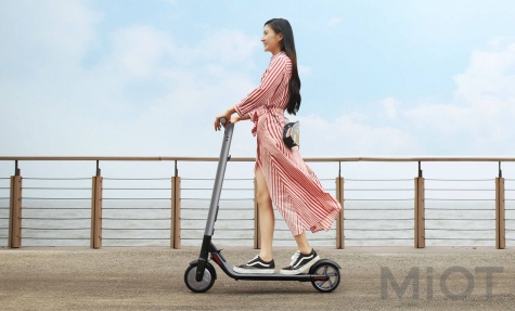 Електричний самокат Xiaomi Ninebot KickScooter ES2 Black