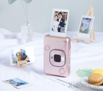 Фотокамера моментальной печати Fujifilm Instax Mini LiPlay