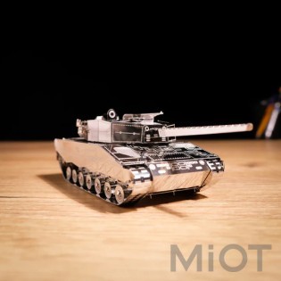 Модель танка Leopard 2 для сборки Metal-Time MT079