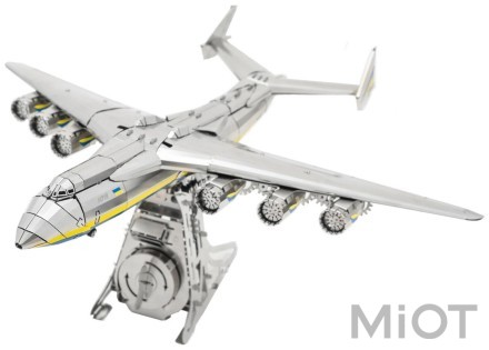 Коллекционная модель АН-225 «Мрия» CRYSTAL EDITION с кристаллами SWAROVSKI® (Конструктор) MT001SWRSK/READY
