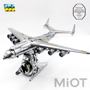 Коллекционная модель АН-225 «Мрия» CRYSTAL EDITION с кристаллами SWAROVSKI® (Конструктор) MT001SWRSK/READY
