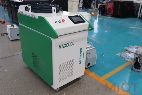 Унiверсальний волоконний лазерний верстат MaxCool 3-в-1 для очищення, зварювання та рiзання 2000Вт