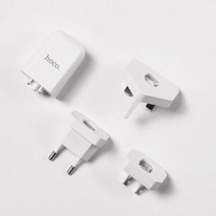 Сетевое зарядное устройство HOCO C45 Cool Rotary Multistandart 2,4 A (White)