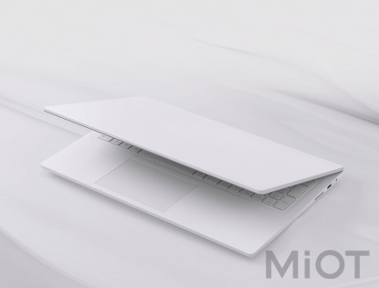 Mi Notebook 15,6" 2019 Version i7 Intel UHD Graphics 620 8GB 512SSD White