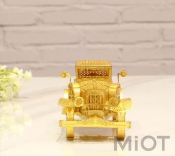 Колекційна модель PIECECOOL CLASSIC CAR, GOLD VERSION P042-G