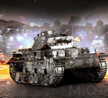 Колекційна модель PIECECOOL IV TANK SILVER P037-S