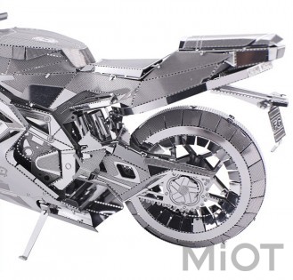 Колекційна модель PIECECOOL MOTORCYCLE II SILVER P057-S