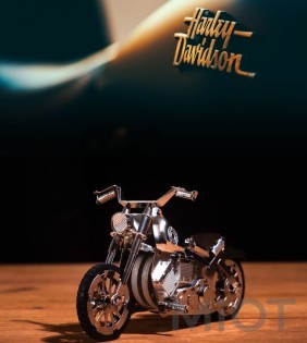 Мотоцикл механический набор Harley Davidson Roadway Fantasy Metal-Time MT012