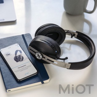 Бездротові навушники Sennheiser Momentum 3