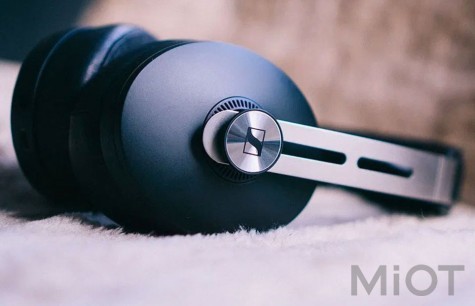 Бездротові навушники Sennheiser Momentum 3