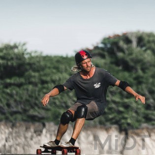 Скейтборд Xiaomi Acton C1 black-red