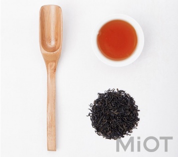 Набір чорного чая Qingyi Beauty Tsing Yi Gongfu 40 пакетів, 200 г