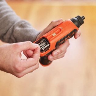 Викрутка акумуляторна BLACK+DECKER CS36BSC-QW LI-ION 3.6 В та 8 насадок (Чорно-помаранчевий)