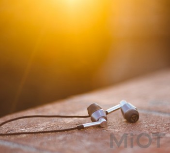 Навушники Xiaomi 1MORE Triple Driver In-Ear Headphones E1001