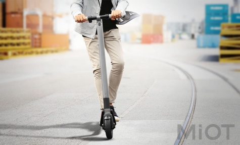 Електричний самокат Xiaomi Ninebot KickScooter ES2 Silver