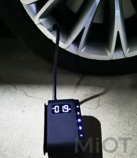Автомобільний компресор Xiaomi Baseus Dynamic Eye Inflator Pump CRCQB03