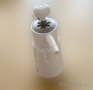 Бутылка-спрей для полива под давлением Xiaomi Blue fish LXY-05