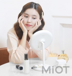 Дзеркало для макіяжу Xiaomi DOCO Daylight Mirror White XM001 (HZJ001)