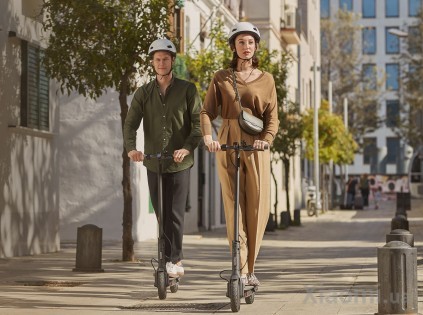 Электрический самокат Xiaomi Mi Electric Scooter 1S Black