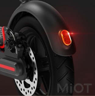 Електросамокат Xiaomi Mi Electric Scooter Pro Black