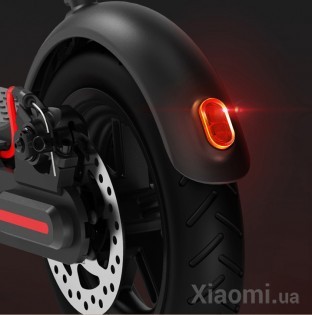 Электрический самокат Xiaomi Mi Electric Scooter Pro Black