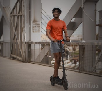 Электрический самокат Xiaomi Mi Electric Scooter Pro 2 Black