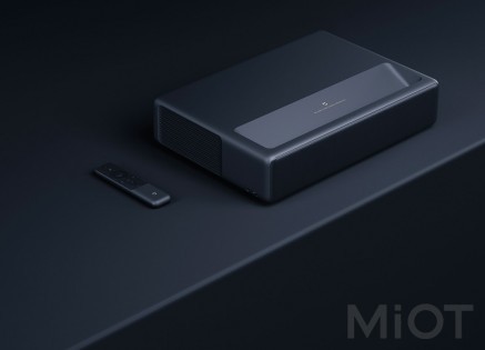Мультимедіа-проектор Xiaomi Mi Home (Mijia) Laser Projector 4K 150" Black Global (BHR4152GL)