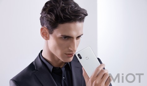 Смартфон Xiaomi Mi Mix 2S 6/64GB White