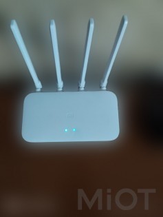 Роутер Xiaomi Mi Wi-Fi Router 4С White DVB4231GL Global