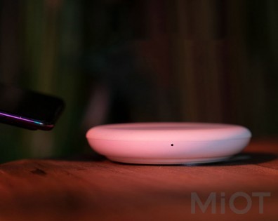 Бездротове зарядний пристрій Xiaomi Mi Wireless Charger 20W White (MDY-10-EP) (GDS4106CN)