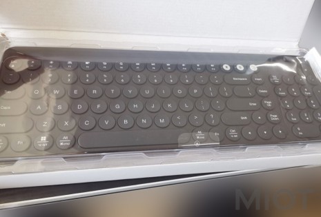 Бездротова Bluetooth-клавіатура Xiaomi MiiiW (MWBK01) Black