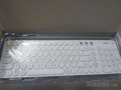 Беспроводная Bluetooth-клавиатура Xiaomi MiiiW (MWBK01) White
